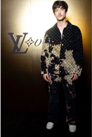 Louis.Vuitton.100%.Imported.Very.Premium.Full.Tracksuit.MR230