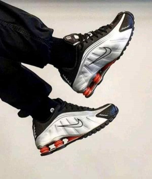 Nike_Shox_R4 Black Metallic Silver