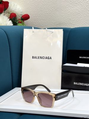 _Balenciaga_9182_