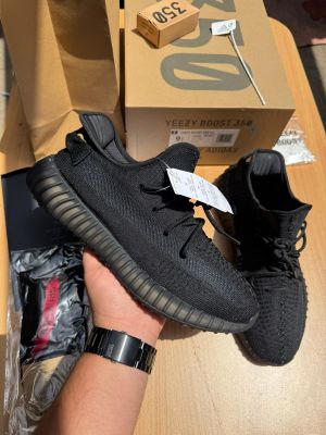 Adida s Yeezy Boost 350 V2 Onyx 