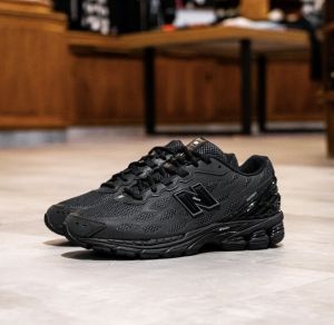Newbalance 1906w triple black