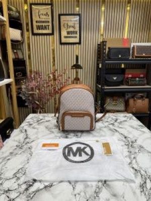 MICHAEL_KORS JAYCEE PREMIUM QUALITY BAGPACK WITH DUST BAG (BIEGE BROWN)