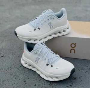 On Cloudtilt Arctic Ice