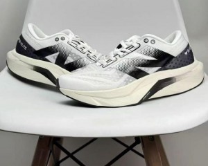 NEWBALANCE-FUELL-CELL-ELITE-V4-WHITE-black