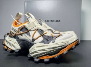 BALENCIAGAA HIKE SNEAKER BEIGE ORANGE