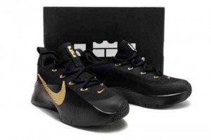 NIKEE LEBRON TR 1 BLACK METALLIC GOLD