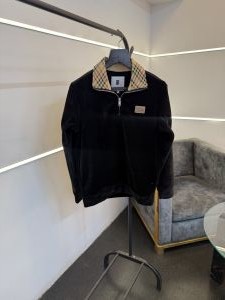 Burberr y woollen knitted blend imported sweatshirt with steel logo on chest and brand zip black