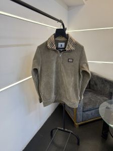 Burberr y woollen knitted blend imported sweatshirt with steel logo on chest and brand zip beige