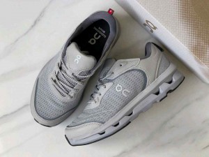 On Running Cloudzone Moon Lavender  Lilac