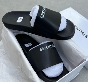 ESSE_NTIALS PREMIUM BLACK SLIDES