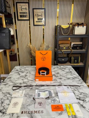 Hermes Black Leather Belt with Silver H Buckle Full Set Includes (12-3)