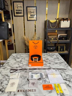 Hermes Black Leather Belt with Golden H Buckle Full Set Includes (12-2)