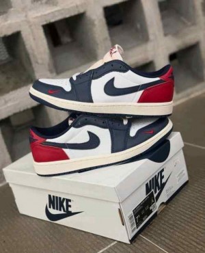 Nikee Air Jordann 1 Low OG Howard University