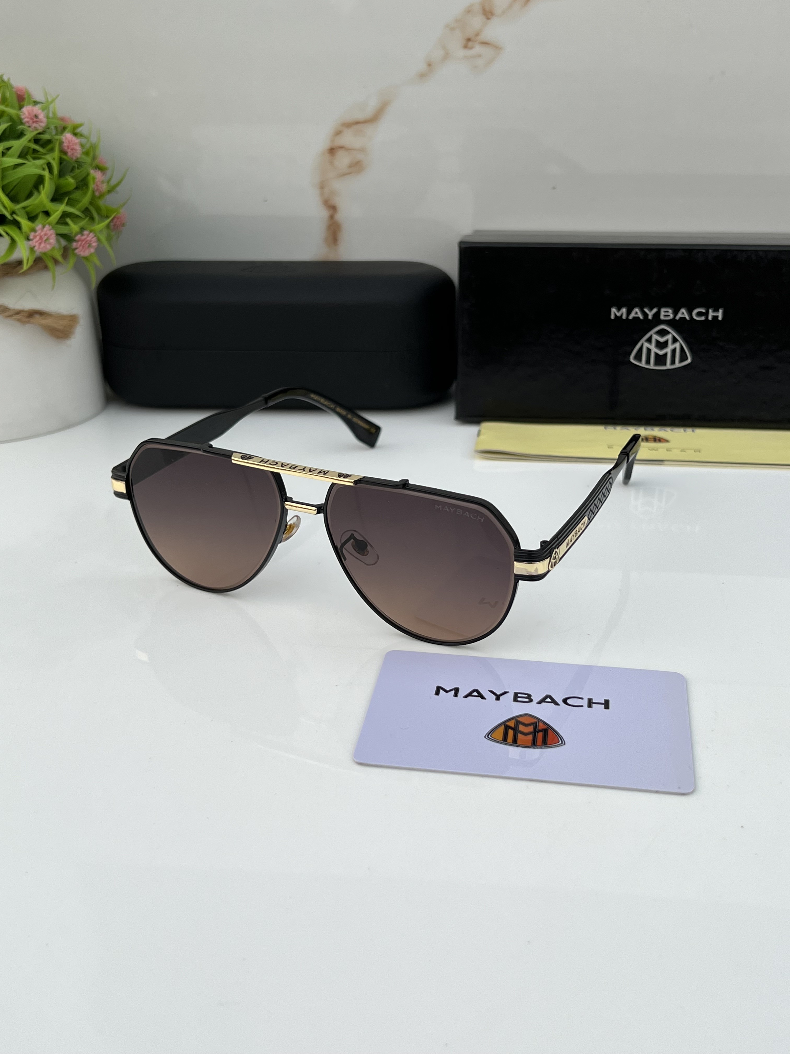 Maybach_72395_gold_brown_shaded