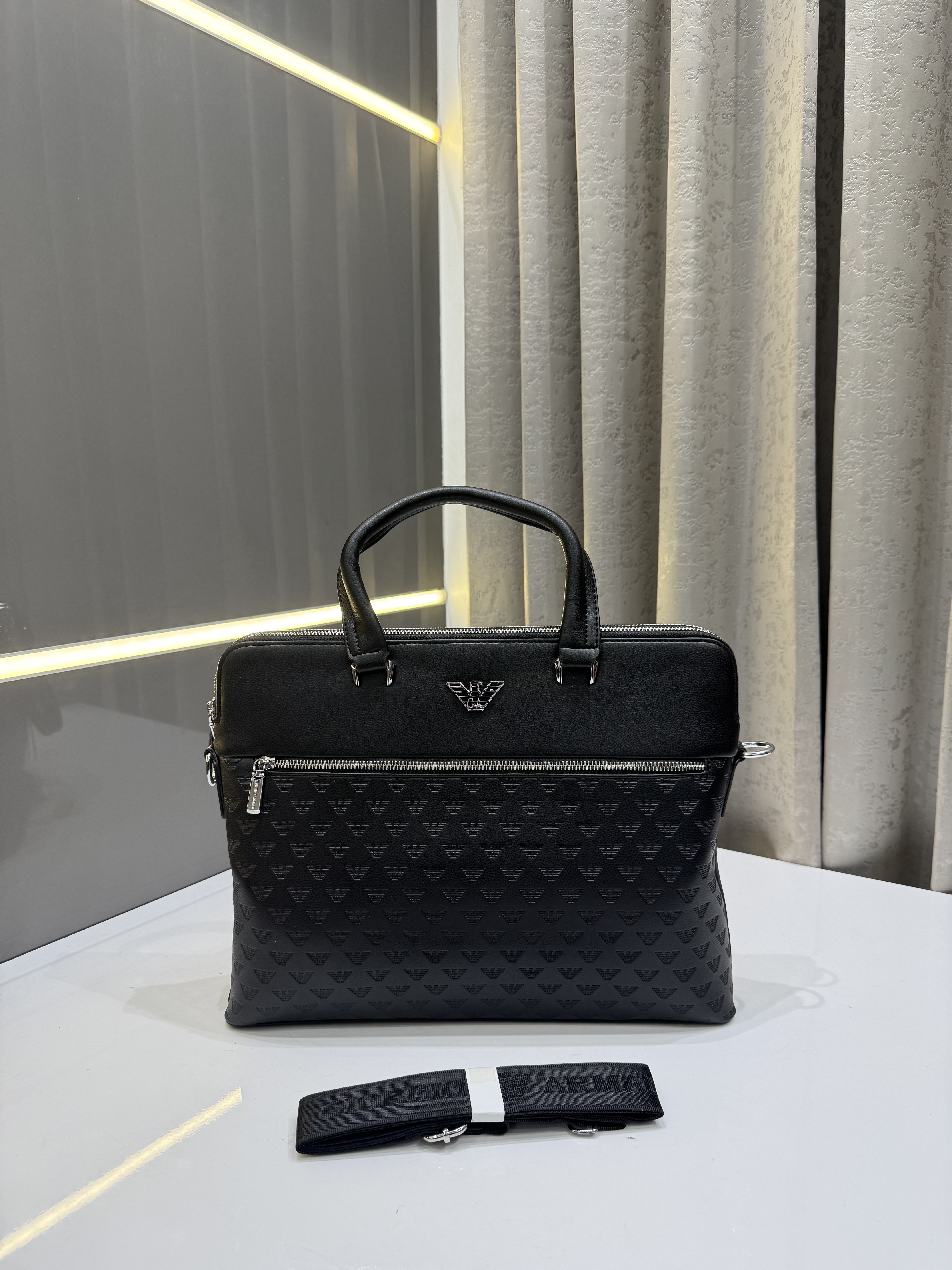 EMPORIO ARMAN.I BLACK LAPTOP BAG PREMIUM CLASSIC 