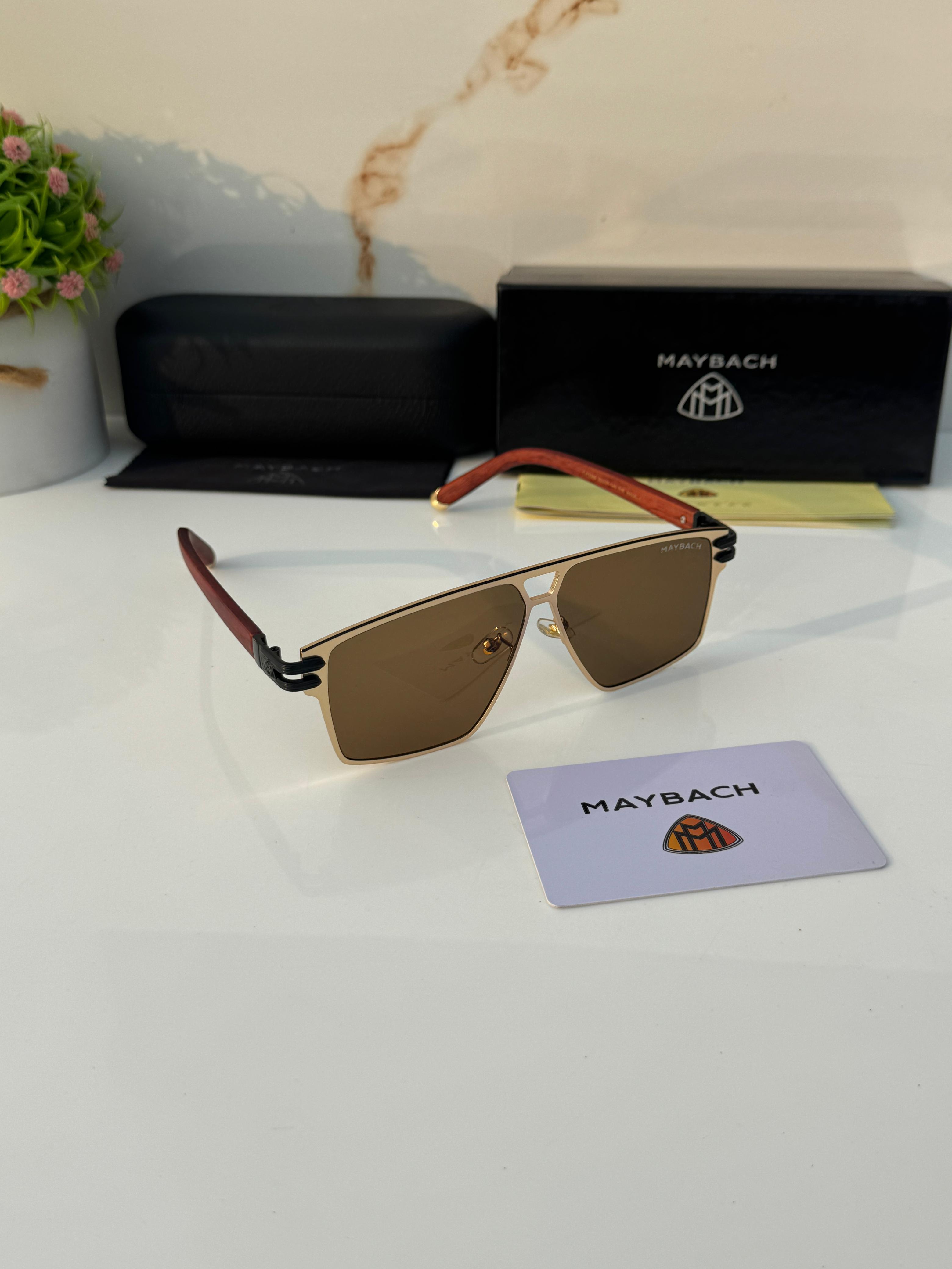 Maybach_72369_gold_brown