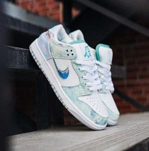 Nik_ee SB Dunk Low Year Of The Dragon Steam Puppet