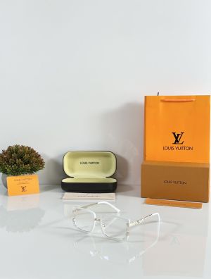 Louis_Vuitton_7295_Gold_White_Frame