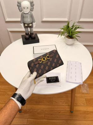 Guess_premium_womens_zipperwallet_with_ogbox_etc_ea134