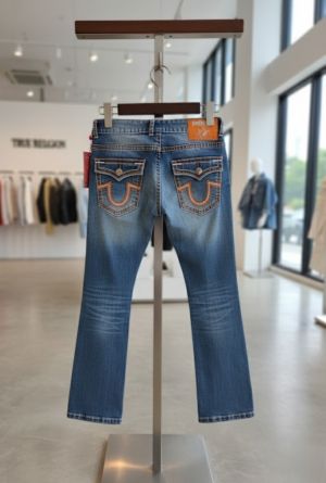 TRUE RELIGION IMPORTED JEANS 100% BOOTCUT