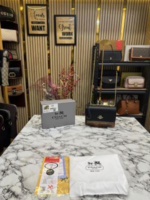 COAC_H KLARE HANDBAG WITH OG BOX AND DUST BAG PREMIUM QUALITY DAMAGE BOX (BLACK) (NO RETURN)