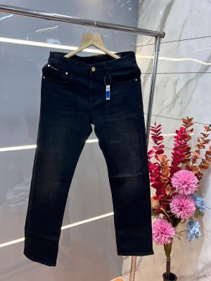 Dolce and Gabban a Dark Shade Imported Lycra Straight Fit Ankle Lenght Denim With Metal Logo 3347