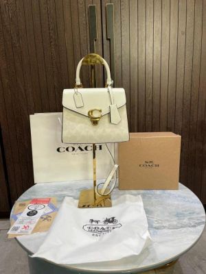 coac_h sammy 21 signature tophandle bag Comes with Extra long sling with box 473