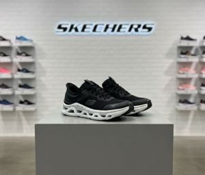 Skechers-max-cushioning-glide-step-advert-hands-free-slip-ins-mens-sneaker