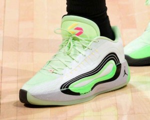 NIKEE JORDAN LUKA 4 SPACE NAVIGATOR ST