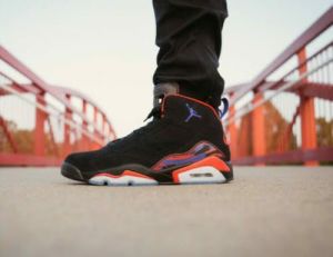 NIK.E JORDAN MVP 678 RAPTORS BLACK