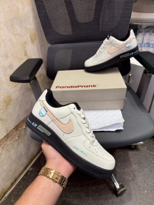 nik-e-airforce-1-panda-prank-x-merry-christmas