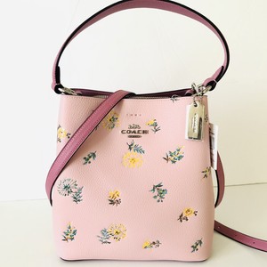 Coach_floral bucket with box premium quality with box 