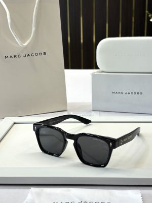 _Marc_jacobs_M11-25_