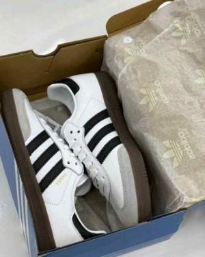 adidass samba white
