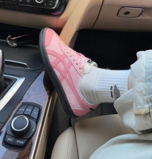 Onitsuka-Pink-Tiger-TOKUTEN