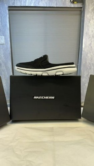 Skechers-go-clearance-walk-5-black-white-mens