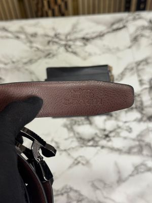 Coac_h Black Leather Belt with Signature C-Shaped Buckle Bit Damage Box (M76)