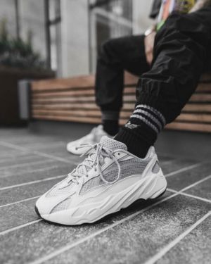 Adi dass yeezy boost 700 static
