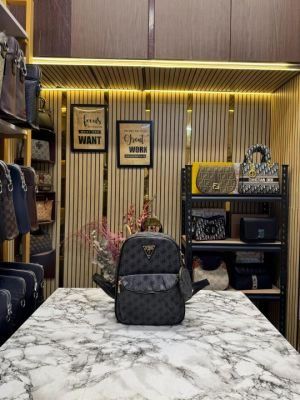 GUESS WOMENS BRAND LOGO BAGPACK WITH DUST BAG AND POUCH (BLACK)