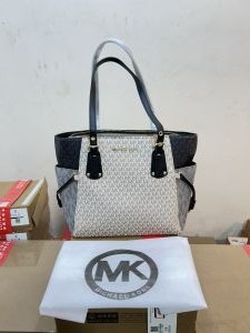 Michael_Kors Womens Voyager EastWest Tote 336