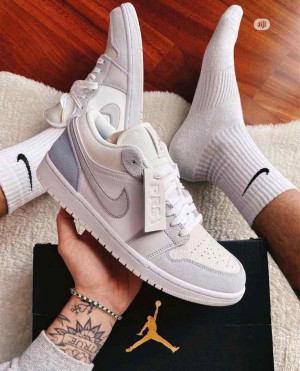 Air Jordan Retro 1 Low Paris Semi UA 119