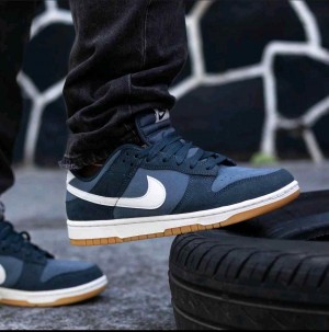 Nik e SB Dunk Low Monsoon Blue 132