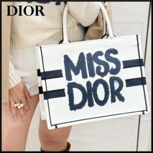 Miss_Dior_Graffiti_Book_Large_Tote_With_OG_Box_&_Dust_Bag_&_Scarf_(White-1028)