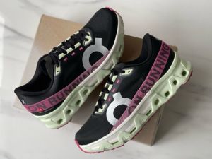 On Cloud monster Hyper Black Lim 