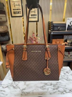 Michael_Kors Voyager Leather Satchel Shoulder Bag With Dust Bag (Brown)