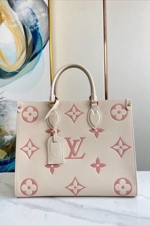 LOUIS VUITTO_N LV ON THE GO WITH DUST BAG 1020