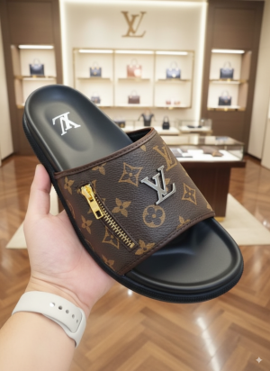 louis-vuitton-bROWN-premium-quality-stylish-men-flipflops