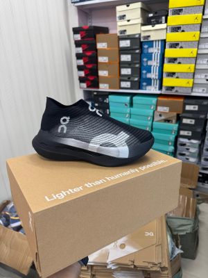 On CloudBoom Strike LS BlackSilvery