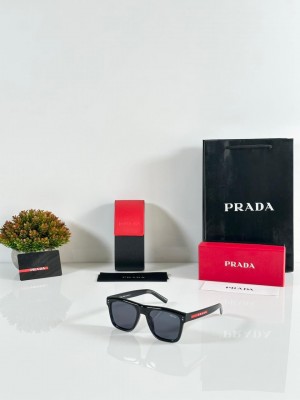 prada_3835