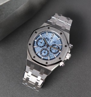 AUDEMARSS PIGUET ROYAL OAK CHRONOGRAPH